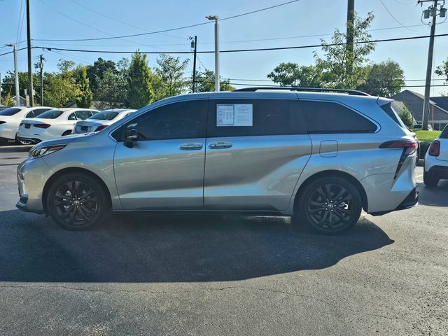 Used 2024 Toyota Sienna XSE w/ XSE Premium Package FWD image 14