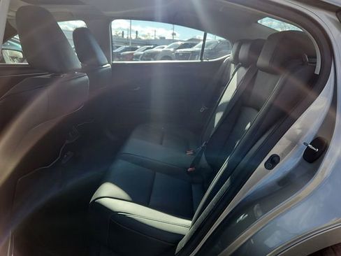 Used 2021 Lexus ES 350 w/ Premium Package image 10