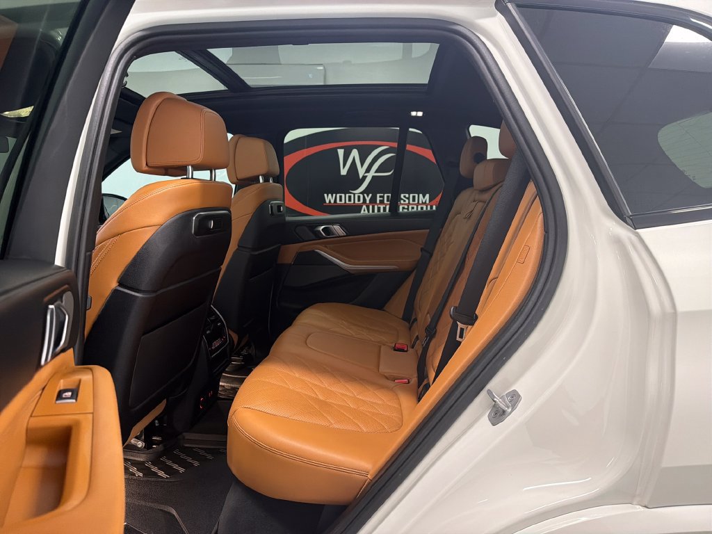 Used 2024 BMW X5 M60i w/ Climate Comfort Package AWD/4WD image 19