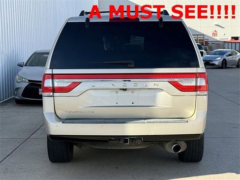 Used 2017 Lincoln Navigator Reserve image 5