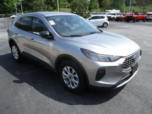 Used 2023 Ford Escape Active image 2