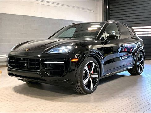 New 2026 Porsche Cayenne GTS image 1