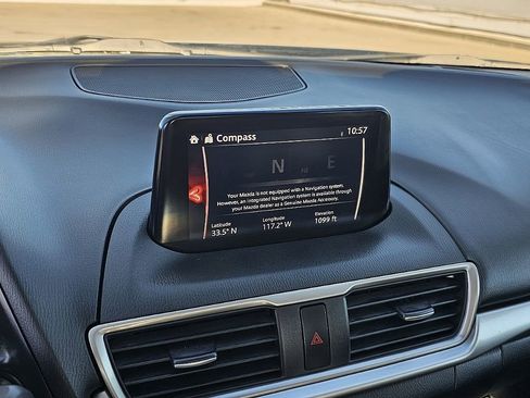 Used 2018 MAZDA MAZDA3 Touring image 35