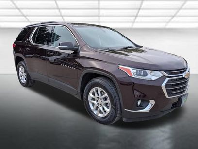Used 2021 Chevrolet Traverse LT