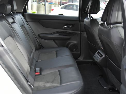 Used 2024 Nissan Ariya FWD image 49