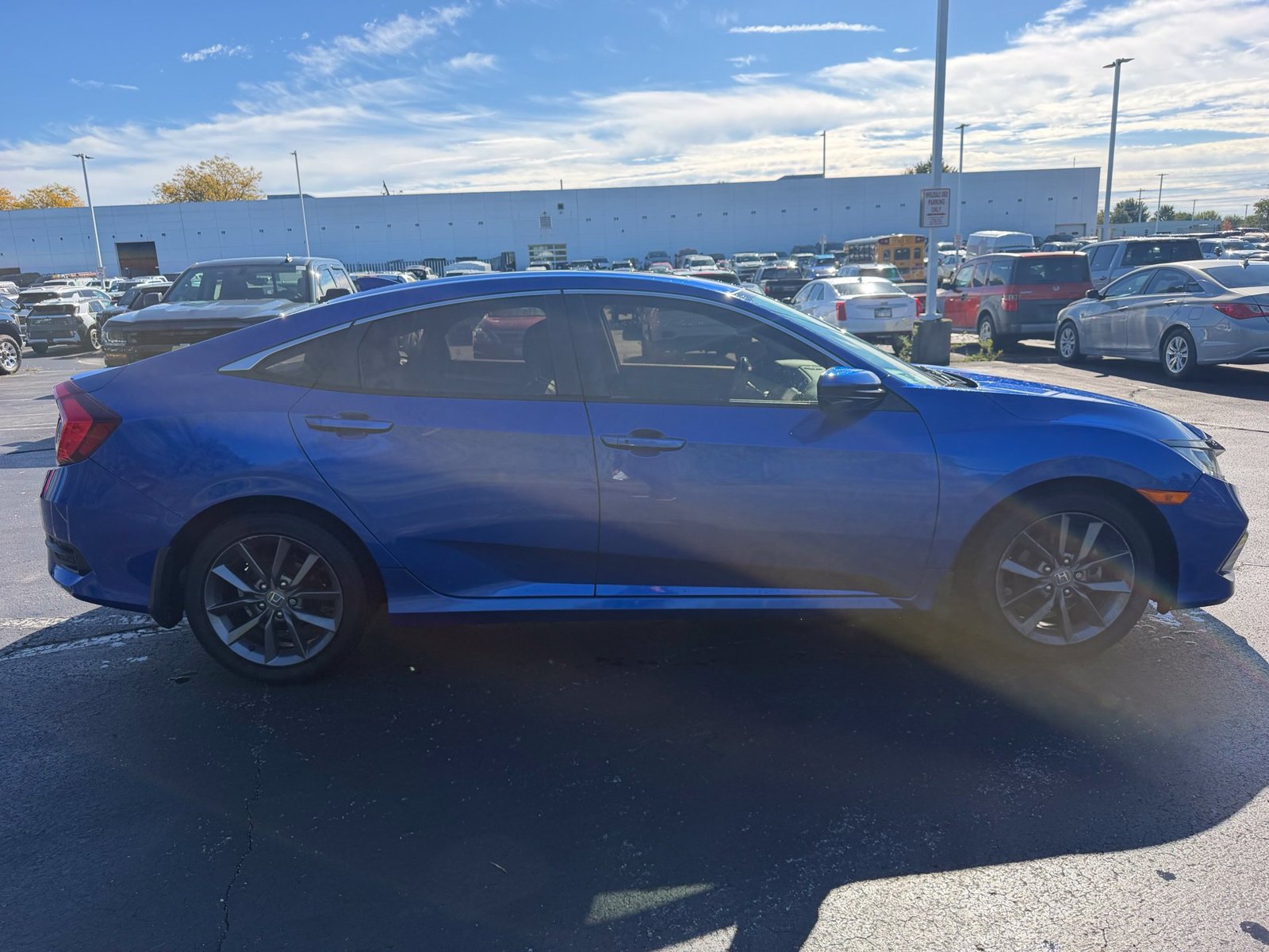 Used 2020 Honda Civic EX-L image 2