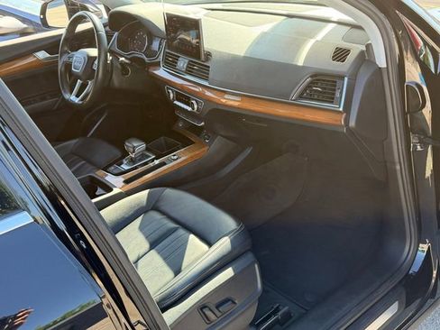 Used 2023 Audi Q5 2.0T Premium w/ Convenience Package image 28