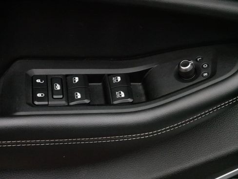 Used 2022 Jeep Grand Cherokee L Laredo image 19