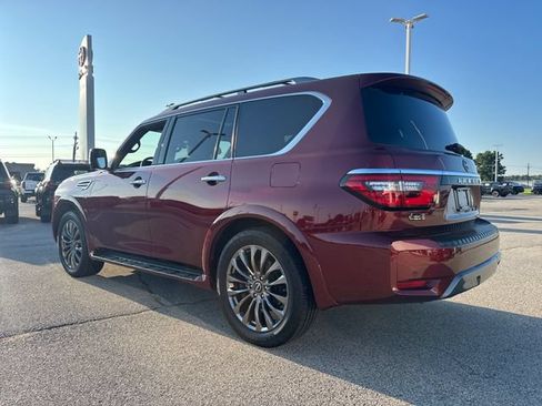 Used 2022 Nissan Armada Platinum w/ Captain's Chairs Package RWD image 4
