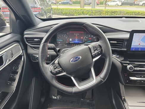 Used 2022 Ford Explorer ST-Line RWD image 19