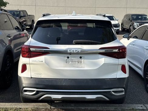Used 2023 Kia Seltos EX AWD/4WD image 5