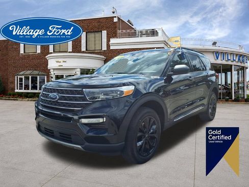 Certified 2023 Ford Explorer XLT w/ Equipment Group 202A AWD/4WD image 1