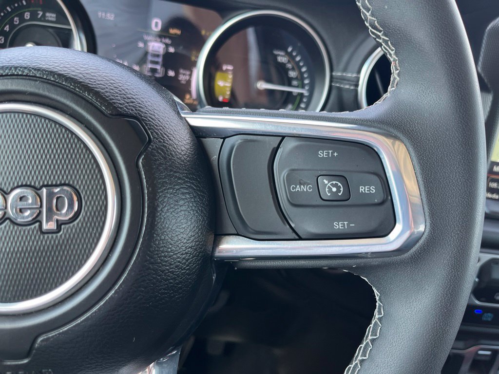 Used 2023 Jeep Wrangler Unlimited Sahara AWD/4WD image 14