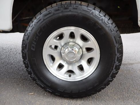 Used 2011 Ford Ranger XLT AWD/4WD image 38