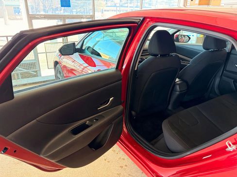 Used 2022 Hyundai Elantra SEL FWD image 55