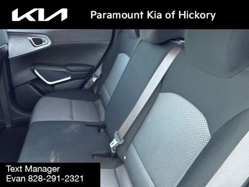 Used 2023 Kia Soul LX FWD image 12