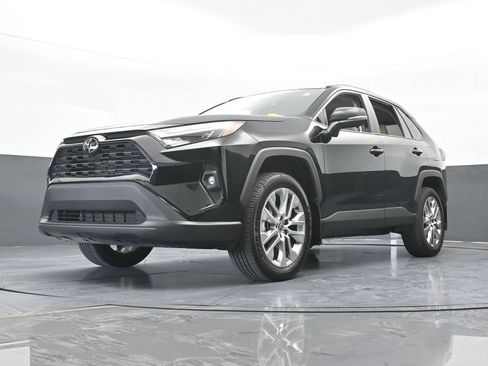 Used 2025 Toyota RAV4 XLE Premium FWD image 58