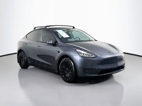 Used 2020 Tesla Model Y Long Range image 7
