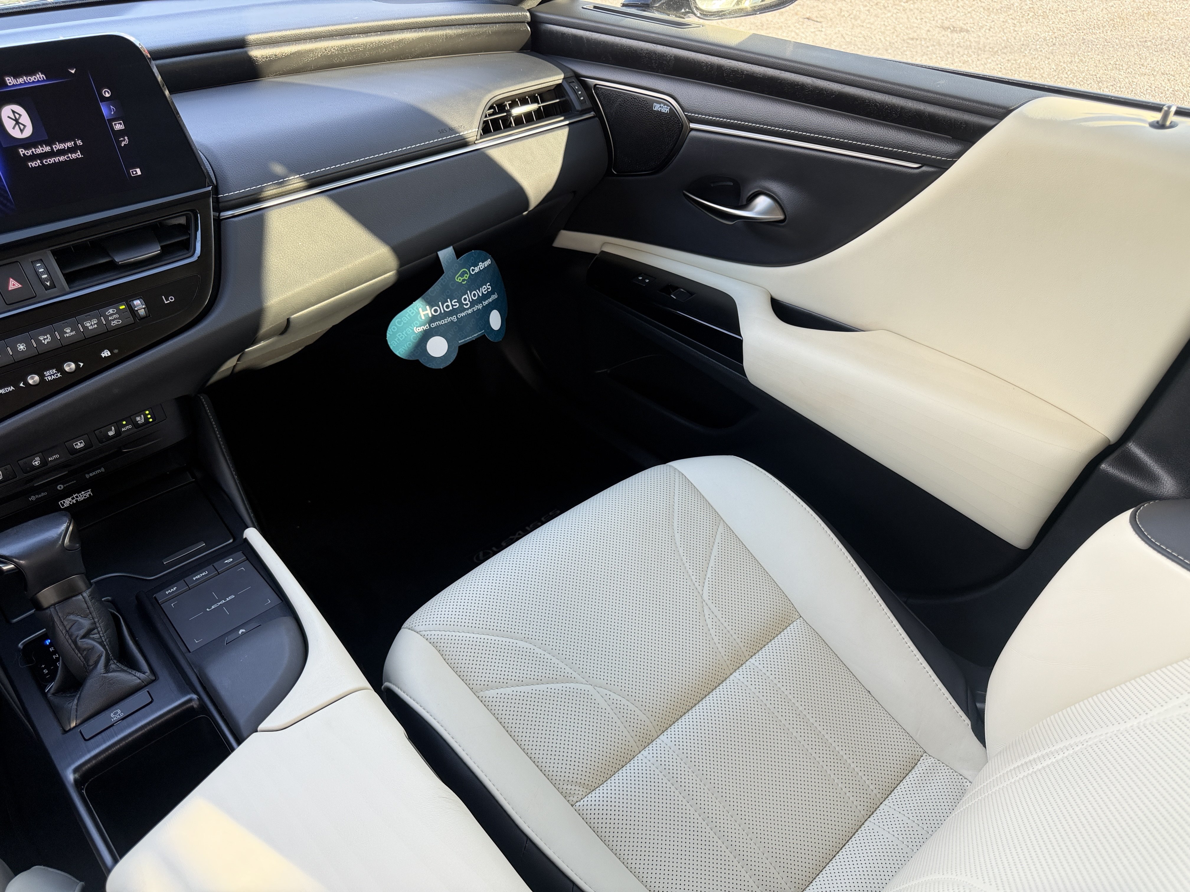 Used 2022 Lexus ES 350 Ultra Luxury w/ Accessory Package 2 FWD image 17