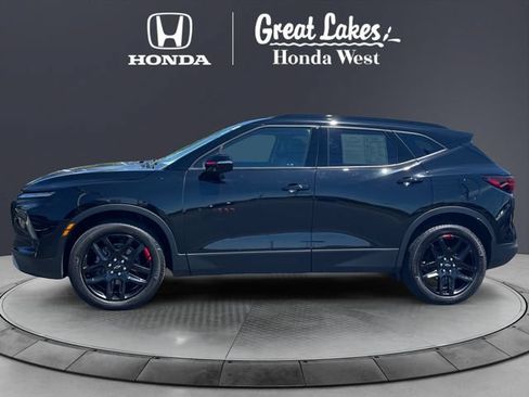 Used 2024 Chevrolet Blazer LT w/ Sound & Technology Package FWD image 2