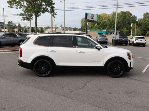 Used 2022 Kia Telluride EX w/ EX Premium Package AWD/4WD image 11