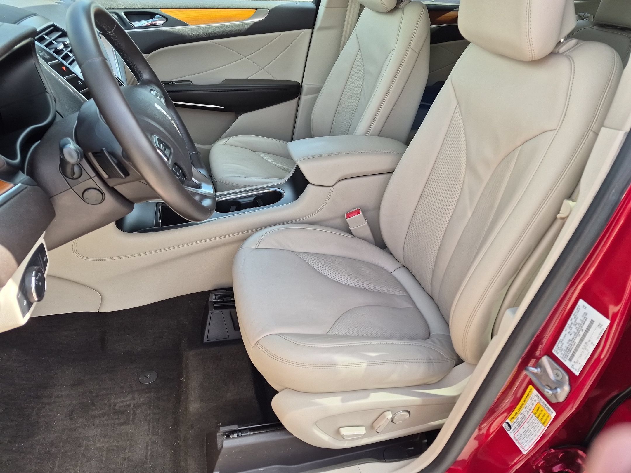 Used 2019 Lincoln MKC Select w/ Select Plus Package AWD/4WD image 19