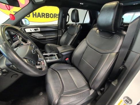 Used 2020 Ford Explorer ST w/ ST Street Pack image 13