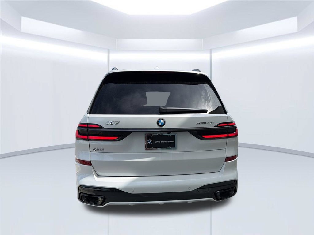 New 2026 BMW X7 xDrive40i w/ M Sport Package AWD/4WD image 5