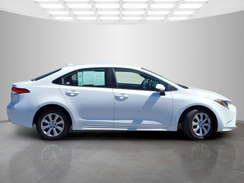 Used 2023 Toyota Corolla LE w/ Carpet Mat Package (TMS) FWD image 4