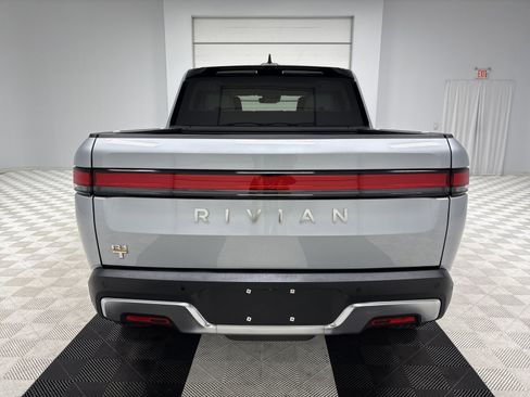 Used 2023 Rivian R1T Adventure image 4