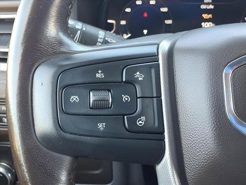 Used 2022 GMC Yukon XL Denali image 30