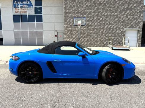 Used 2023 Porsche 718 Boxster S RWD image 5