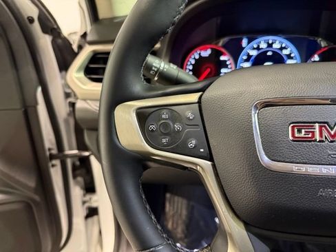 Used 2023 GMC Acadia Denali w/ Denali Ultimate Package FWD image 18