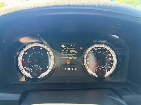 Used 2019 RAM 1500 Express AWD/4WD image 30