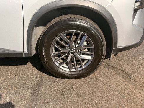 Certified 2024 Nissan Rogue S AWD/4WD image 10