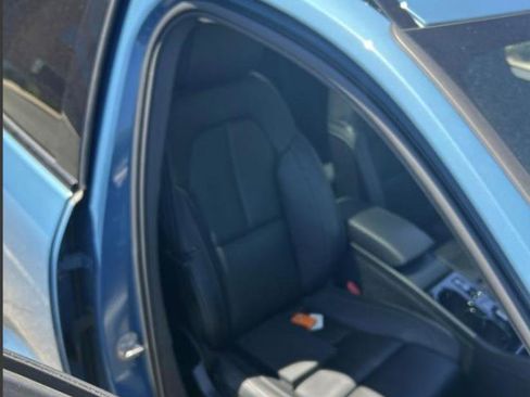 Used 2024 Volvo XC40 B5 Plus w/ Climate Package AWD/4WD image 14