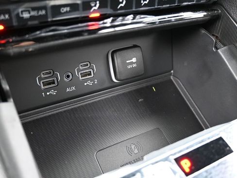 New 2025 Jeep Grand Cherokee Altitude RWD image 23