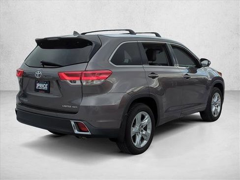 Used 2019 Toyota Highlander Limited image 5