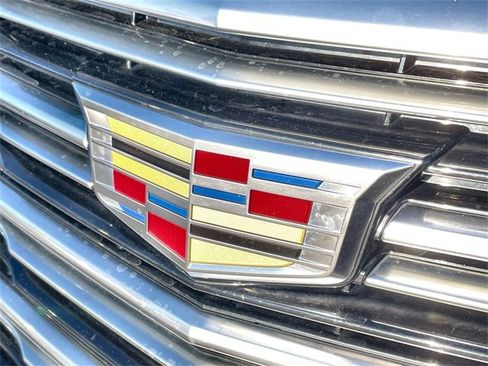 Used 2018 Cadillac XT5 Premium Luxury image 32