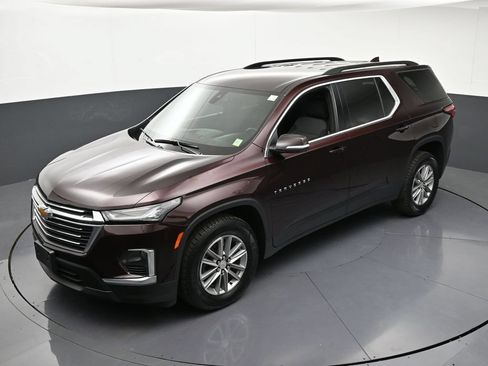 Used 2023 Chevrolet Traverse LT AWD/4WD image 16