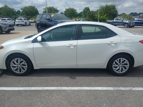 Used 2017 Toyota Corolla LE FWD image 8