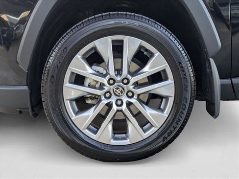 Used 2024 Toyota RAV4 XLE Premium image 10