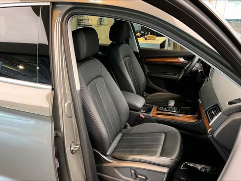 Used 2023 Audi Q5 2.0T Premium Plus w/ Premium Plus Package image 8