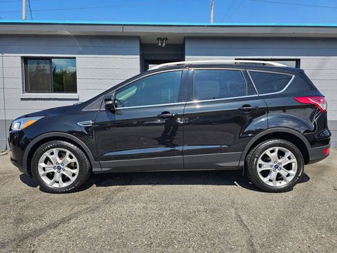Used 2014 Ford Escape Titanium AWD/4WD image 2