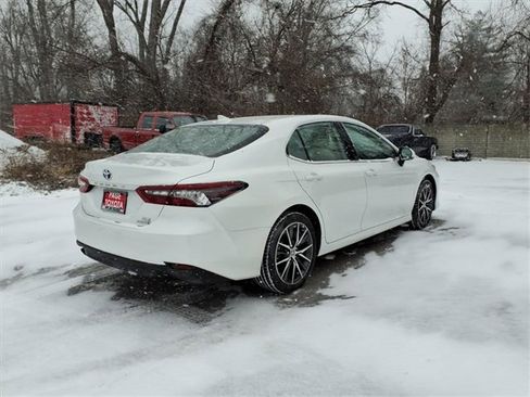 Certified 2023 Toyota Camry XLE image 7
