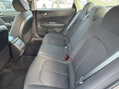 Used 2019 Kia Optima LX image 17