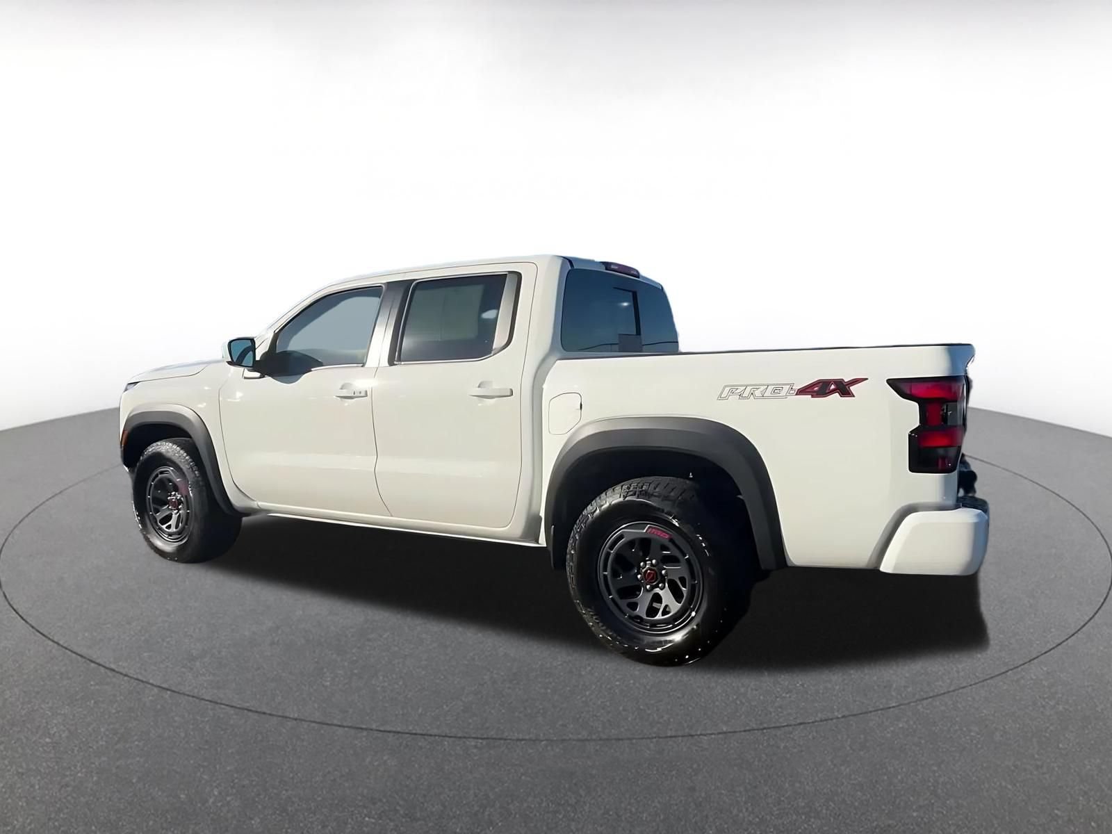 Used 2026 Nissan Frontier PRO-4X AWD/4WD image 9