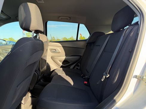 Used 2019 Chevrolet Trax LS w/ Tint and Cruise Package image 17