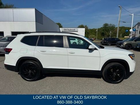 Used 2023 Volkswagen Atlas SE w/ Black Wheel Package AWD/4WD image 4