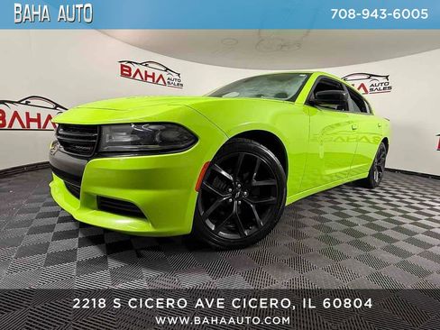Used 2019 Dodge Charger SXT w/ Blacktop Package RWD image 1